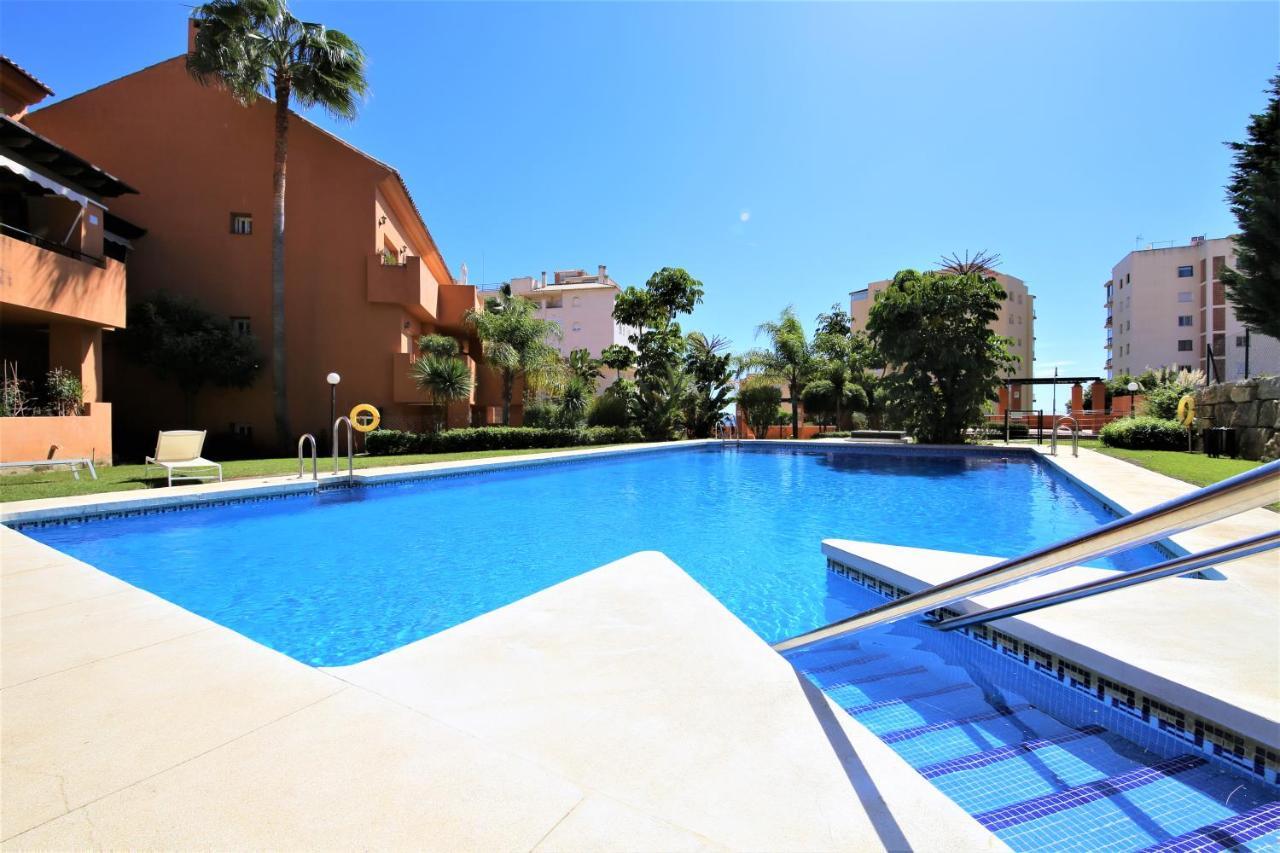 Apartment Nala Estepona Luaran gambar