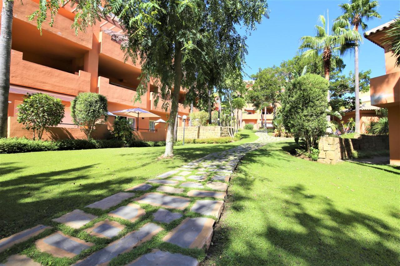 Apartment Nala Estepona Luaran gambar